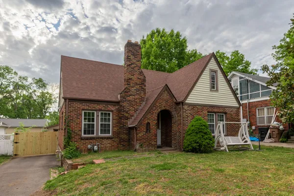 $2,800 | 1308 Riverside Drive, Nashville, TN 37206