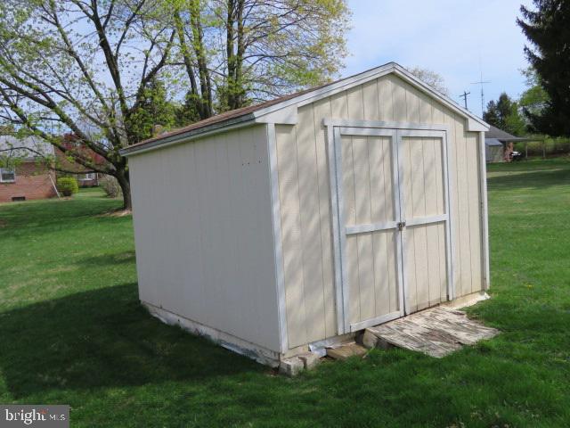 3016 Nancy Street Hanover, PA 17331 - Photo 4 of 27 Gallery Image 4