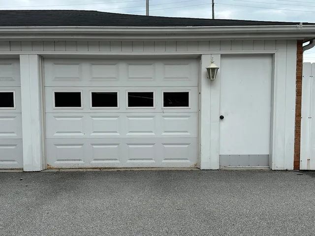 $1,800 | 1618 Camellia Drive, Unit D2, Munster, IN 46321