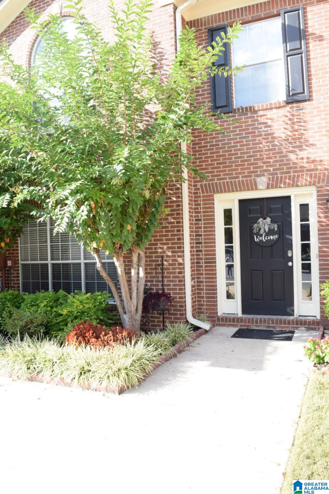 129 Timberleaf Circle Alabaster, AL 35007 - Photo 3 of 21