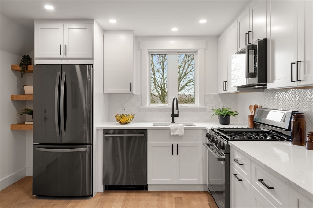 26 Adelaide Street, Unit 3 Boston, MA 02130 - Photo 7 of 21