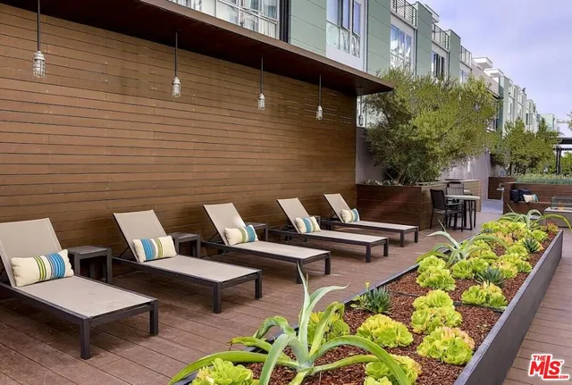 $5,955 | 4133 Redwood Avenue, Unit 1023, Los Angeles, CA 90066