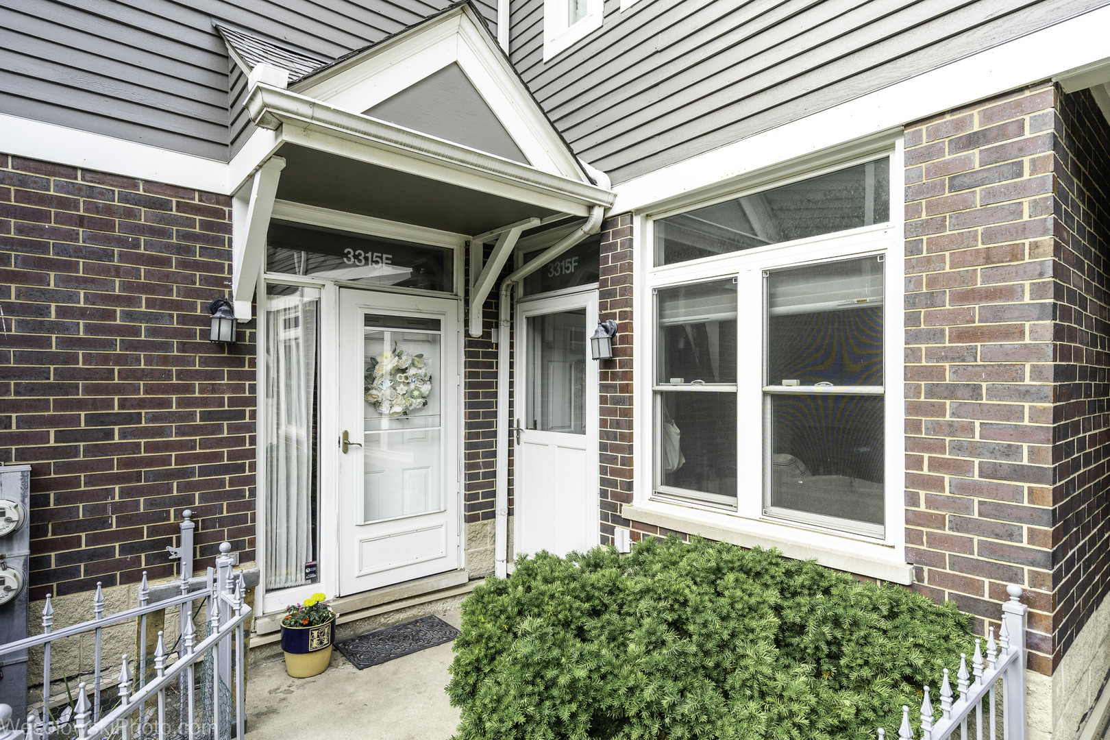 3315 North Racine Avenue, Unit E Chicago, IL 60657 - Photo 3 of 31