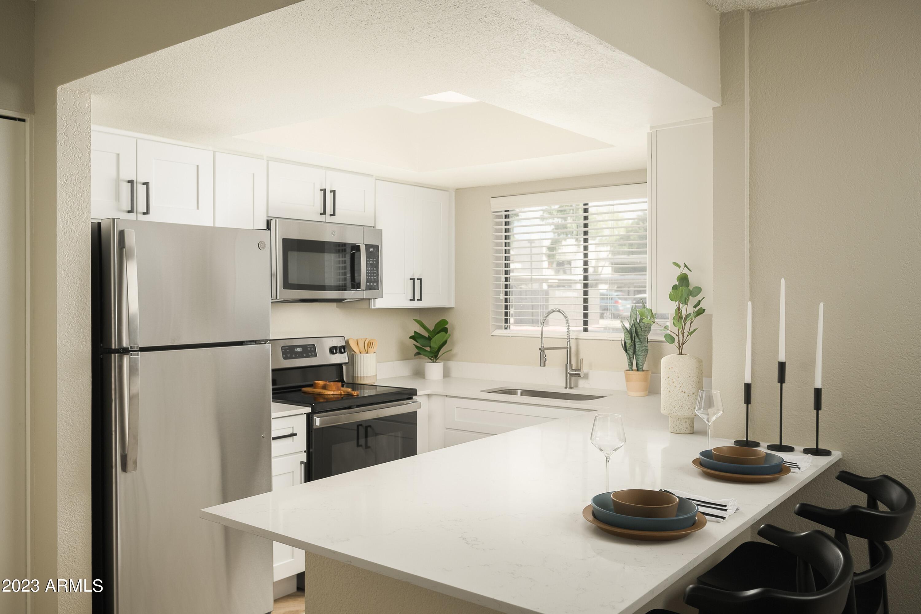 1440 South Val Vista Drive, Unit 2 Mesa, AZ 85204 - Photo 3 of 16 Kitchen