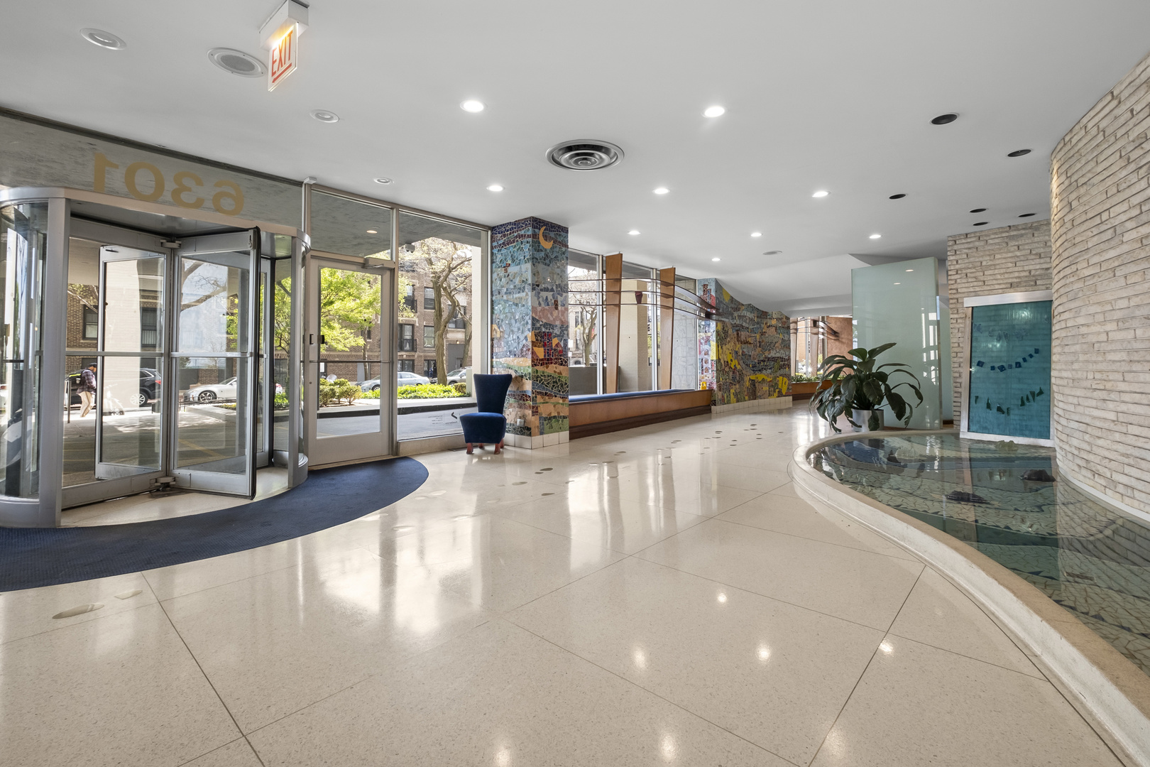 6301 North Sheridan Road, Unit 12C Chicago, IL 60660 - Photo 2 of 32