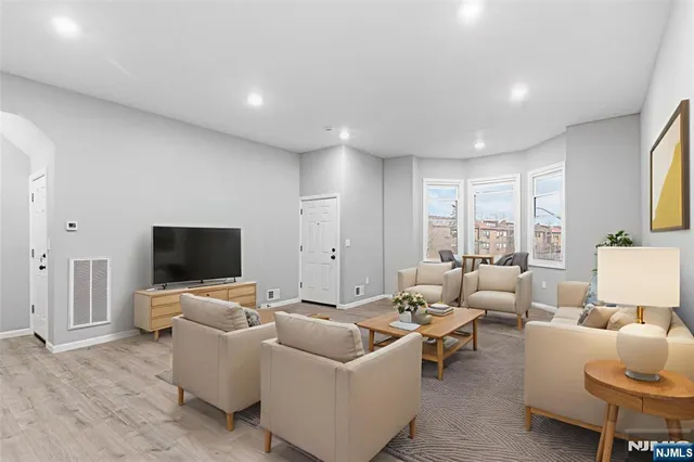 $650,000 | 327 South Orange Avenue, Newark, NJ 07103