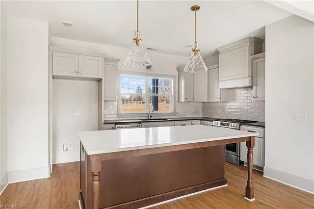 $599,900 | 8020 Highway 65, Summerfield, NC 27358