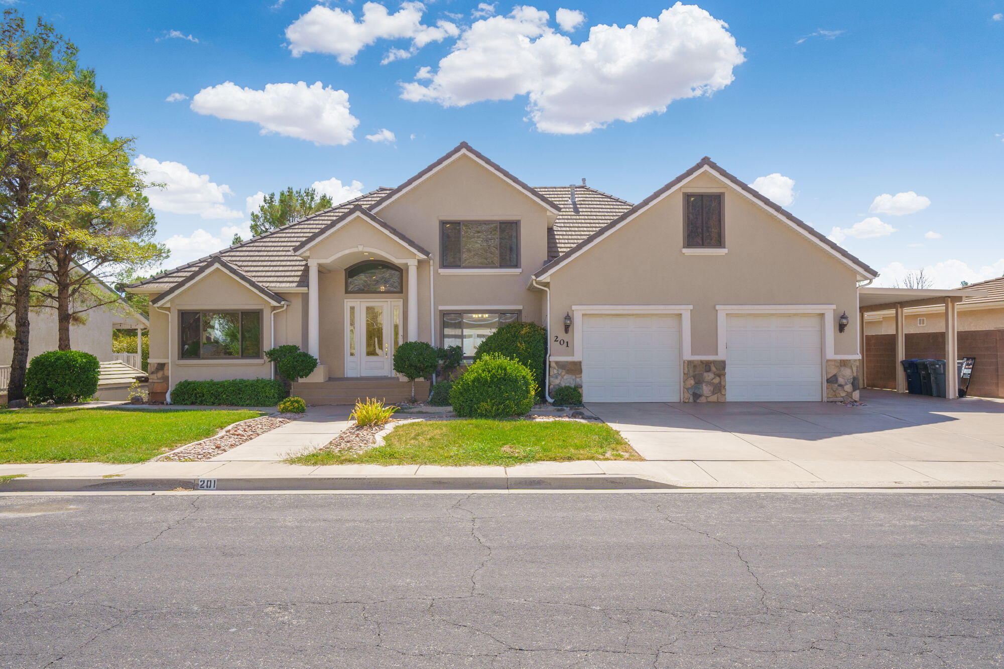 201 Shadow Point Drive St. George, UT 84770 - Photo 35 of 43 35-web-or-mls-DSC08254