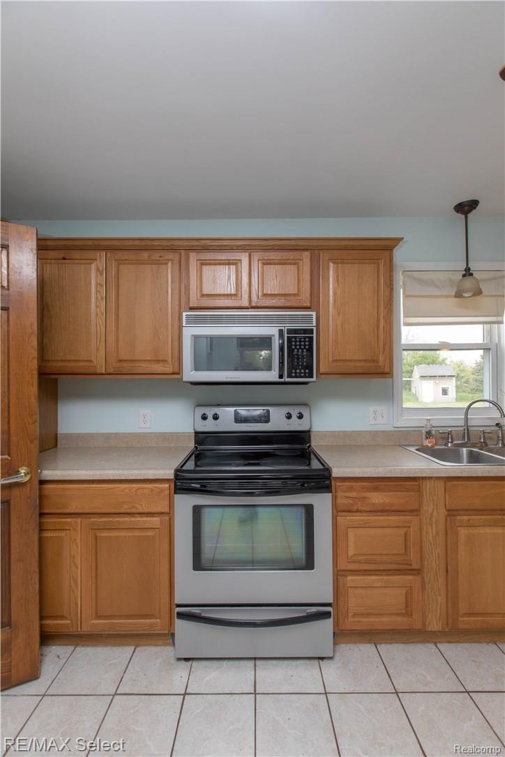 2568 Vandekarr Road Owosso, MI 48867 - Photo 37 of 48 2568 Vandecarr Rd-136.jpg