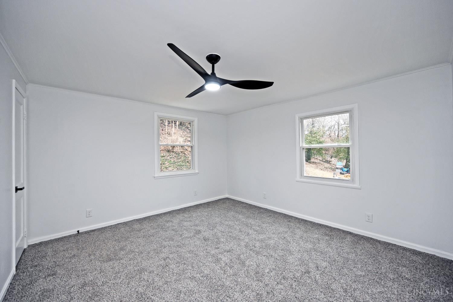 2037 Duck Creek Road Cincinnati, OH 45207 - Photo 26 of 40