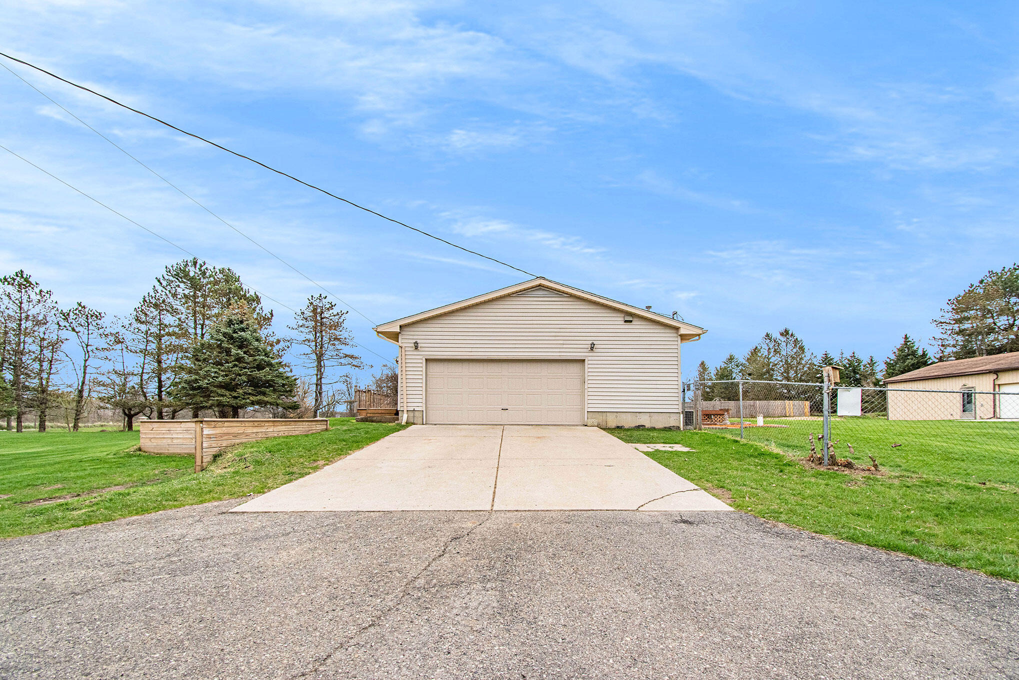 4100 Norvell Road Grass Lake, MI 49240 - Photo 4 of 40 4