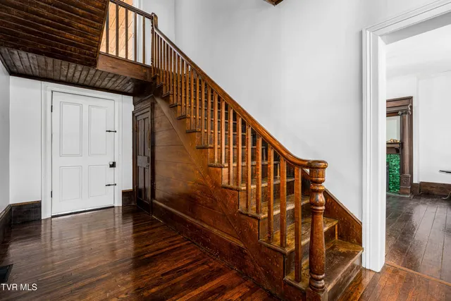 $2,300 | 120 South Cherokee Street, Unit 1, Jonesborough, TN 37659