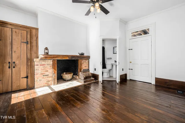 $2,300 | 120 South Cherokee Street, Unit 1, Jonesborough, TN 37659