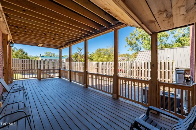 $2,300 | 120 South Cherokee Street, Unit 1, Jonesborough, TN 37659