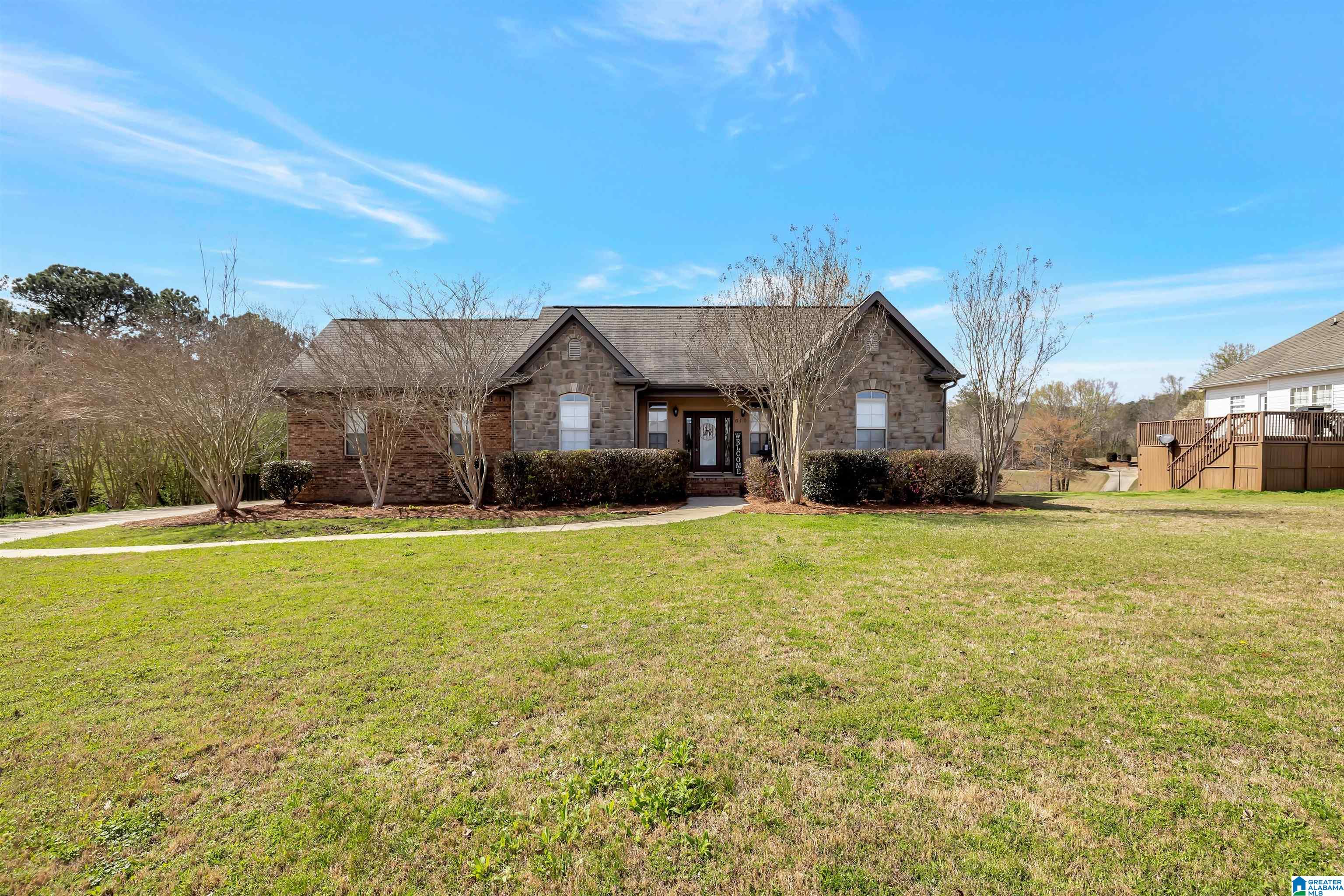 610 Ridgefield Cove Odenville, AL 35120 - Photo 2 of 39