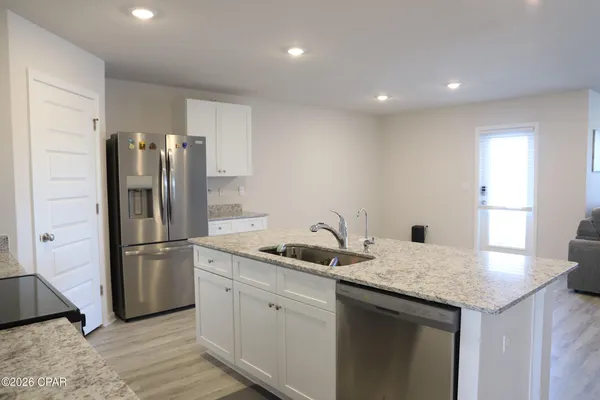 $2,300 | 5073 Windrow Way, Panama City, FL 32404