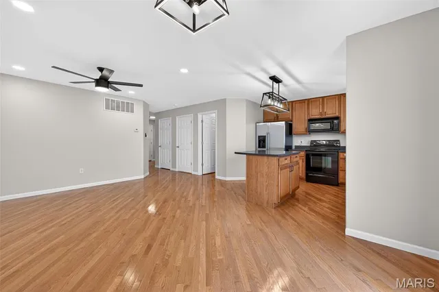 $2,150 | 373 Montclair Tower Drive, St. Charles, MO 63303