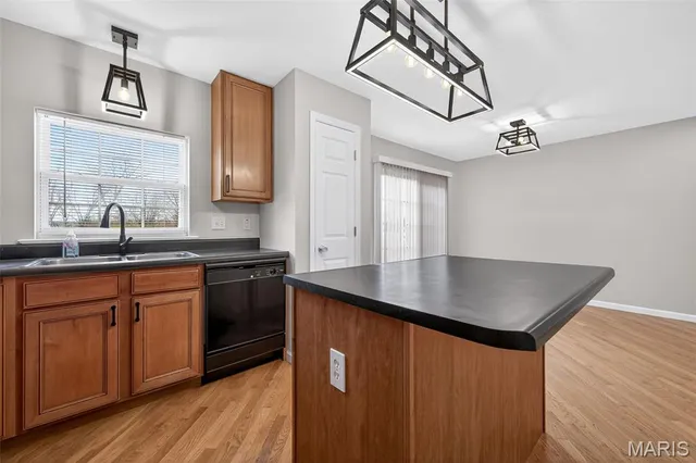 $2,150 | 373 Montclair Tower Drive, St. Charles, MO 63303