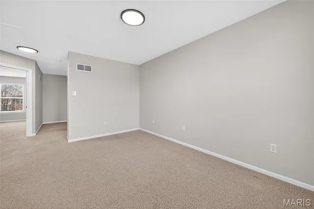 $2,150 | 373 Montclair Tower Drive, St. Charles, MO 63303