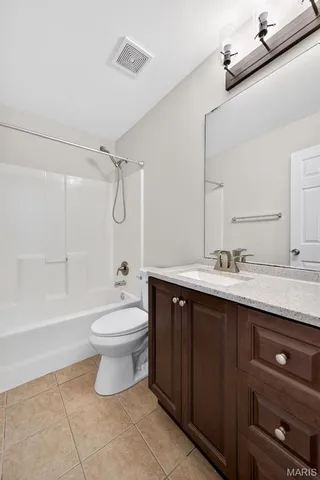 $2,150 | 373 Montclair Tower Drive, St. Charles, MO 63303