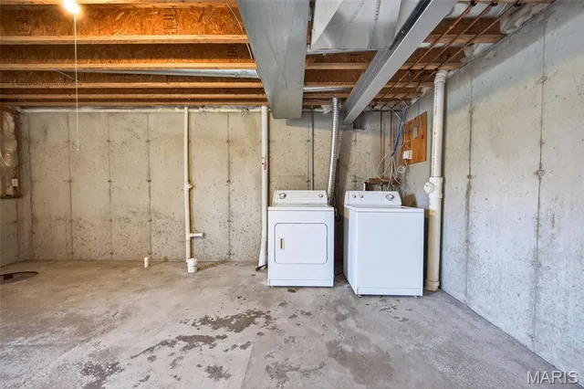 $2,150 | 373 Montclair Tower Drive, St. Charles, MO 63303