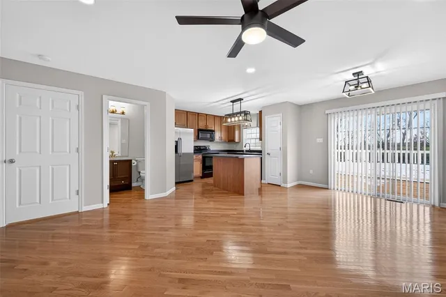 $2,150 | 373 Montclair Tower Drive, St. Charles, MO 63303