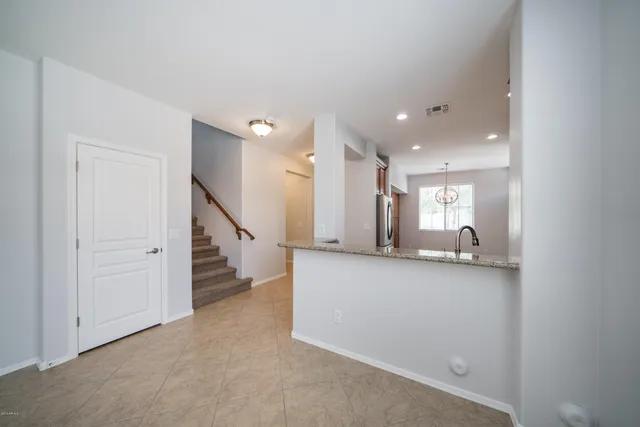 $2,250 | 1774 West Pelican Drive, Chandler, AZ 85286