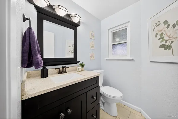 $949,000 | 26 Jason Court, Petaluma, CA 94954