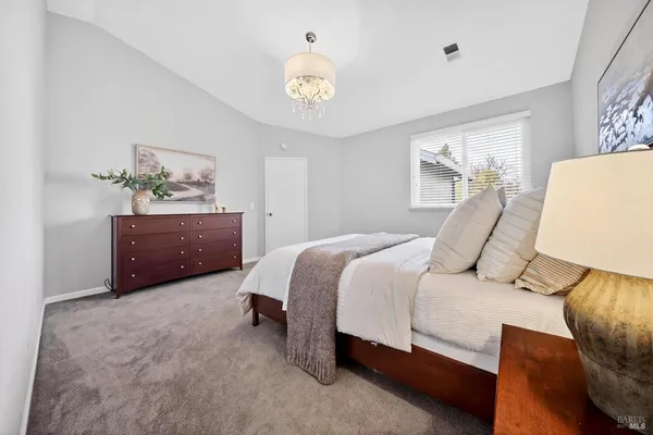 $949,000 | 26 Jason Court, Petaluma, CA 94954