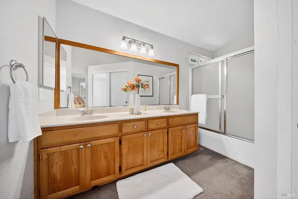 $949,000 | 26 Jason Court, Petaluma, CA 94954