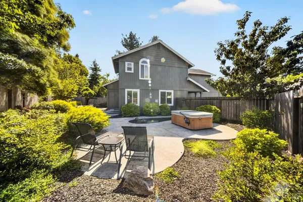 $949,000 | 26 Jason Court, Petaluma, CA 94954