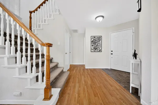 $949,000 | 26 Jason Court, Petaluma, CA 94954