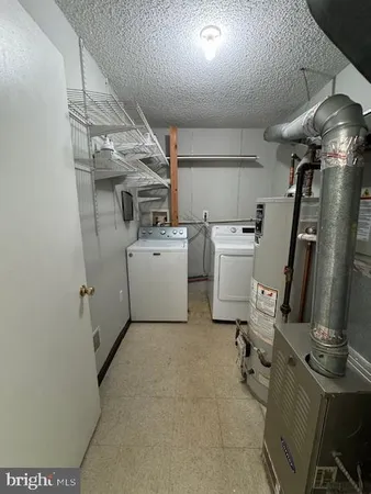 $2,300 | 27 Mendrey Court, Trenton, NJ 08648