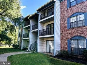 $2,300 | 27 Mendrey Court, Trenton, NJ 08648