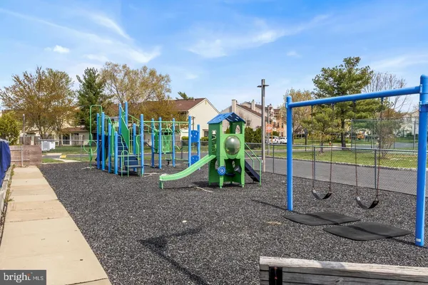 $2,300 | 27 Mendrey Court, Trenton, NJ 08648