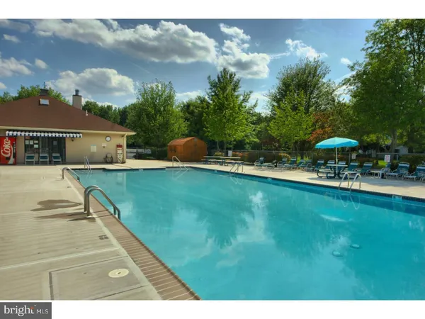 $2,300 | 27 Mendrey Court, Trenton, NJ 08648