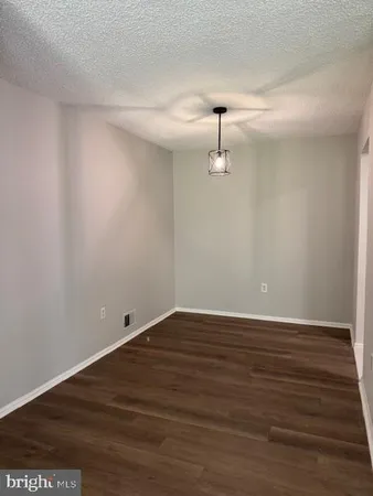 $2,300 | 27 Mendrey Court, Trenton, NJ 08648
