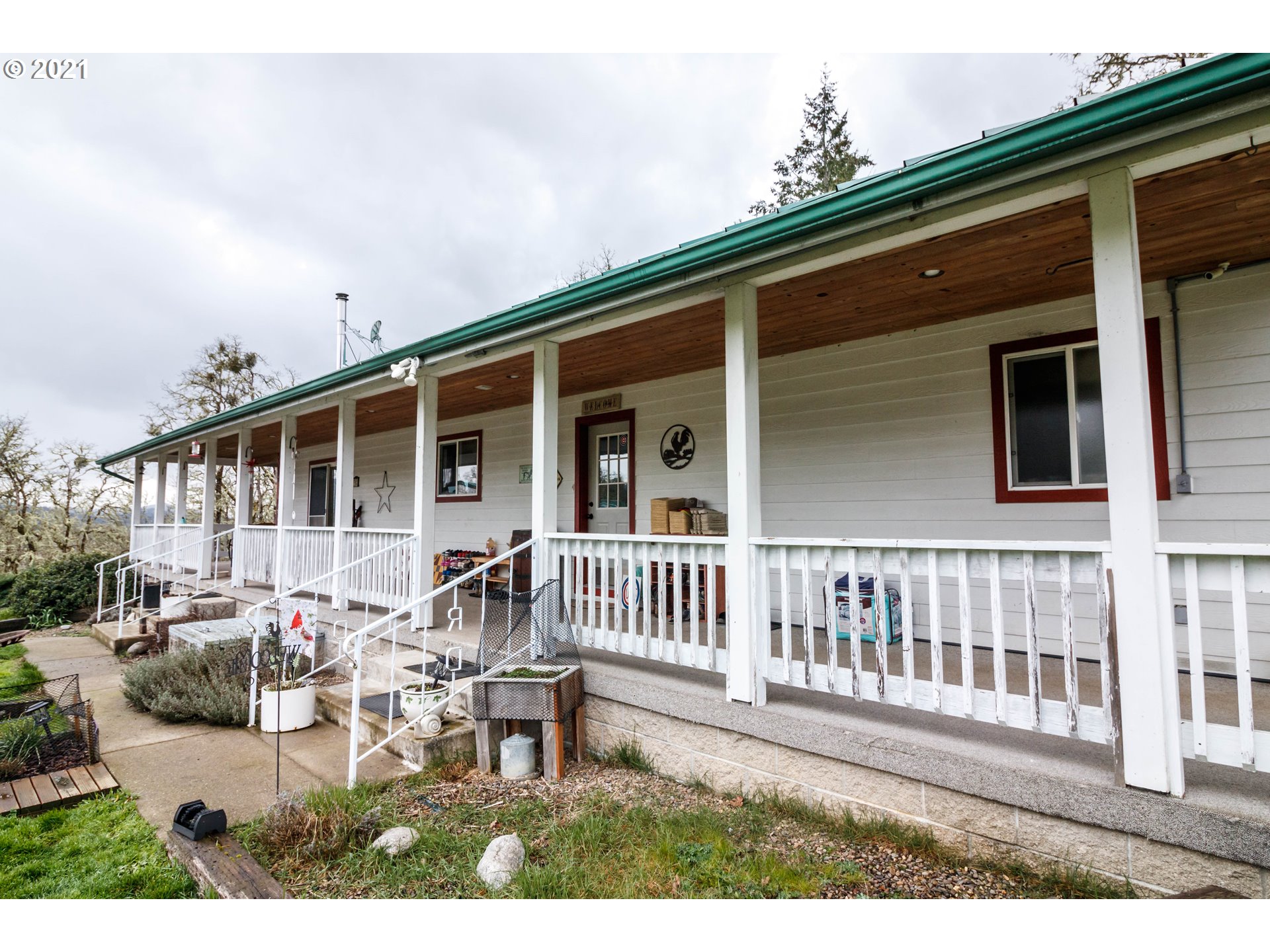 783 Fir Vista Road Sutherlin, OR 97479 - Photo 2 of 32