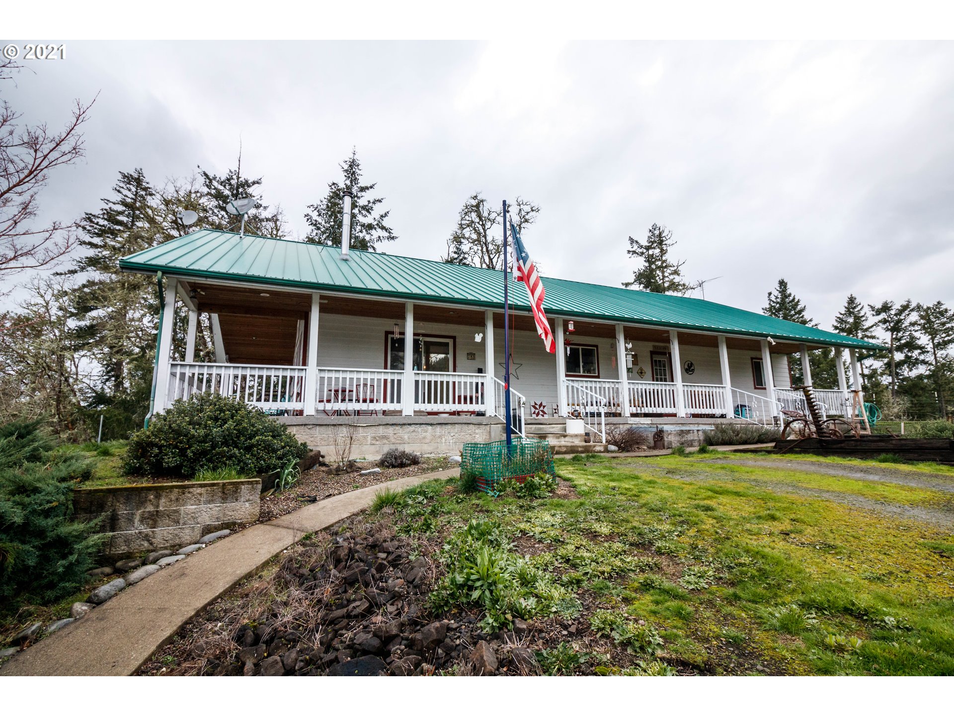 783 Fir Vista Road Sutherlin, OR 97479 - Photo 4 of 32