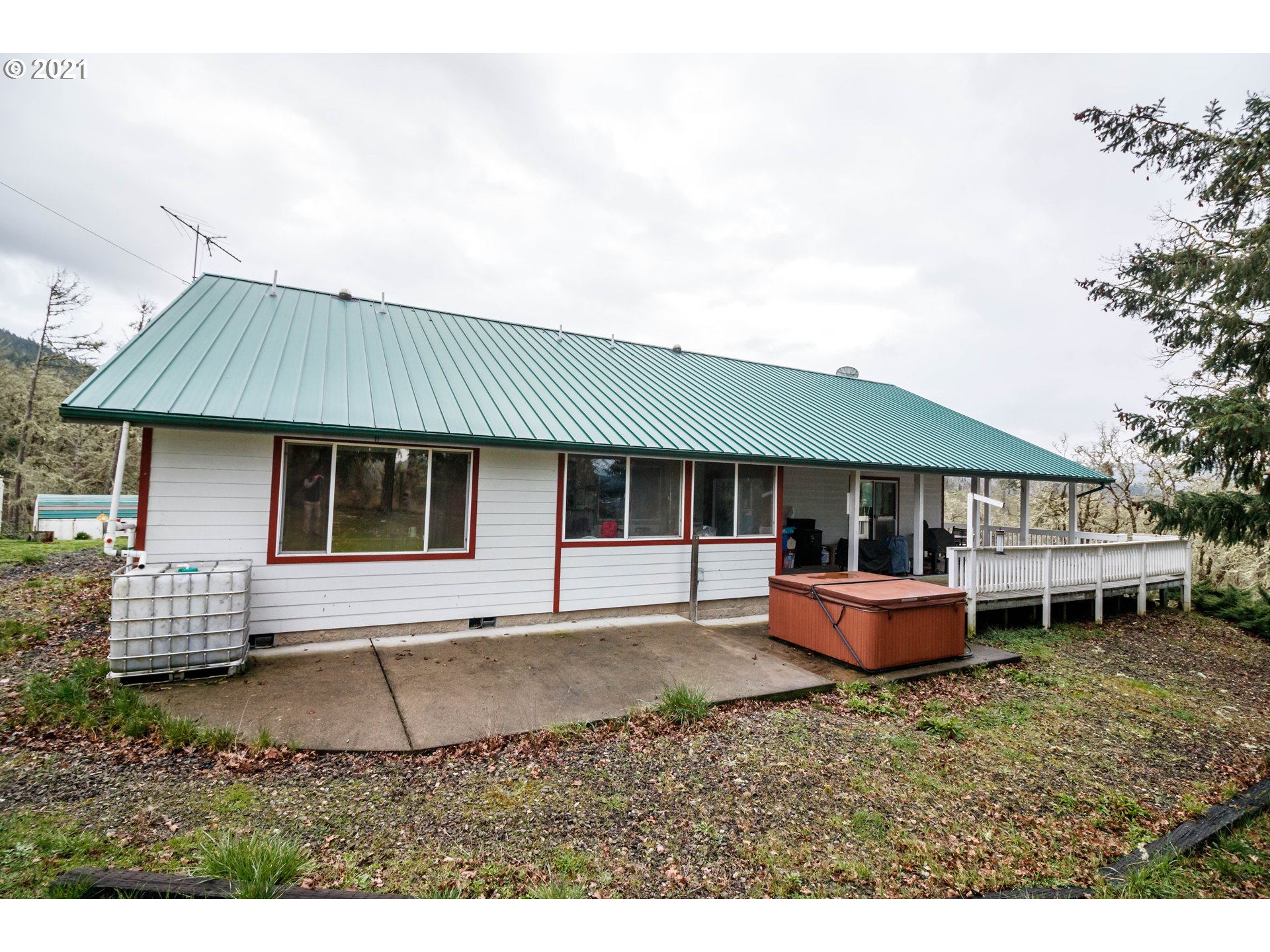 783 Fir Vista Road Sutherlin, OR 97479 - Photo 6 of 32