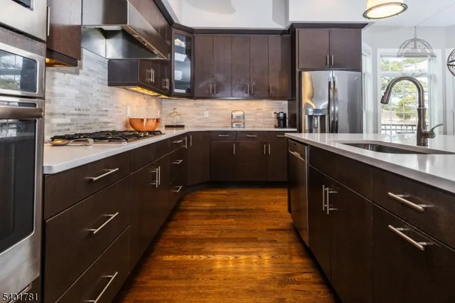 $1,399,999 | 6 Howland Terrace, Morristown, NJ 07960