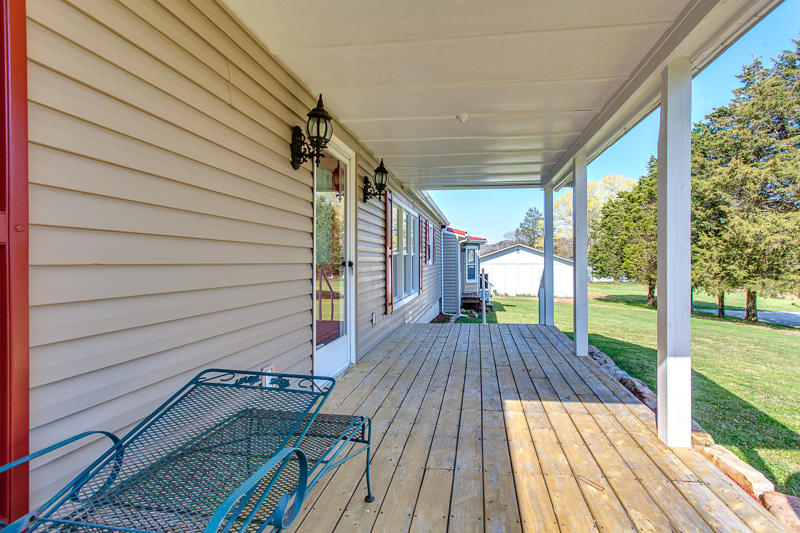 438 Old Dutch Valley Road Clinton, TN 37716 - Photo 4 of 40 005190403-5-438OldDutchValleyRdClintonTN