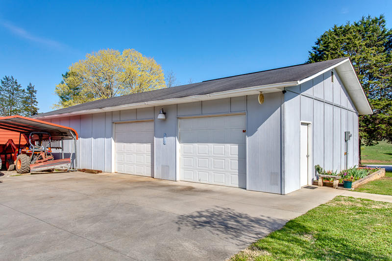 438 Old Dutch Valley Road Clinton, TN 37716 - Photo 38 of 40 053190403-5-438OldDutchValleyRdClintonTN