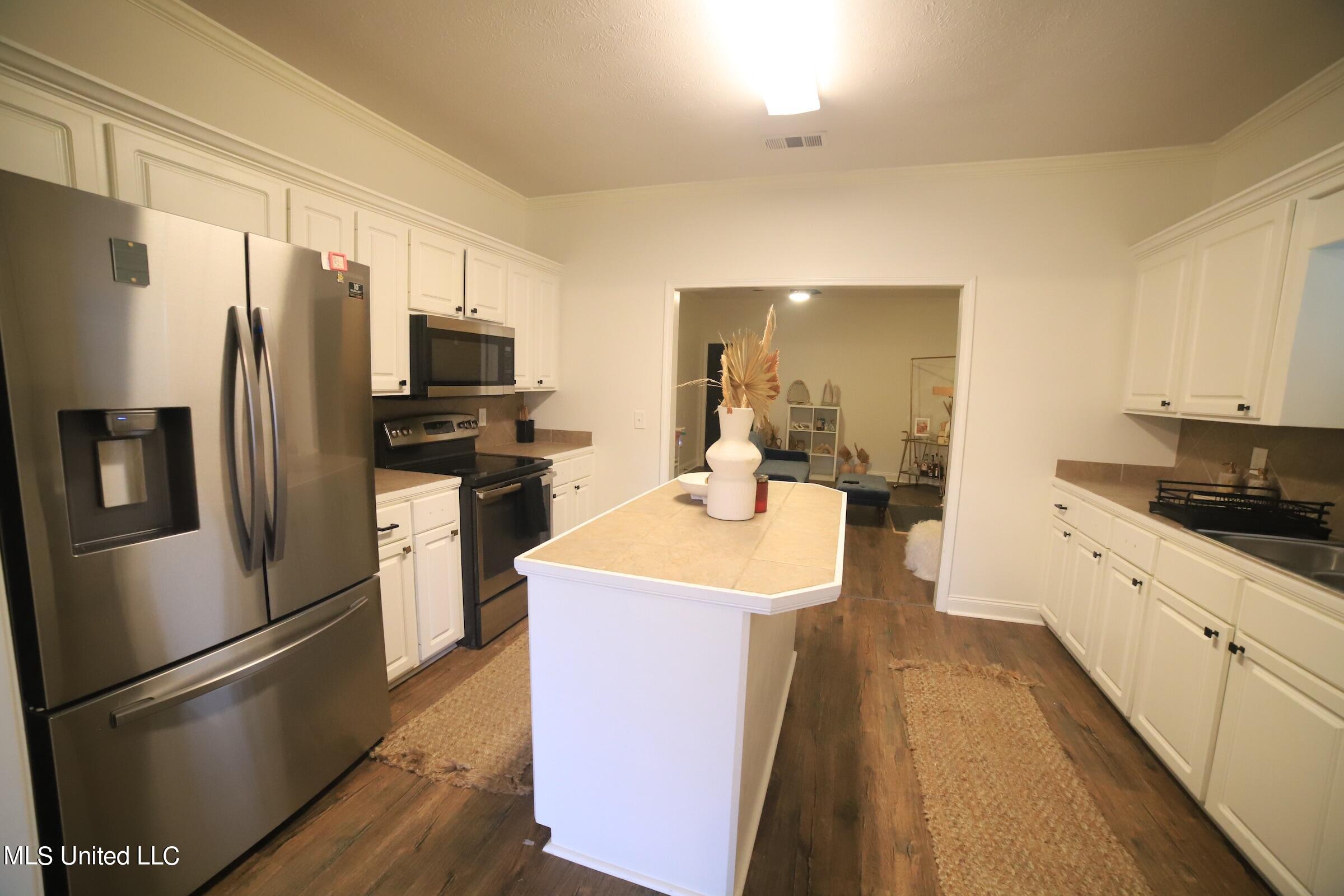 120 Lennox Place Brandon, MS 39042 - Photo 5 of 17 Kitchen 1