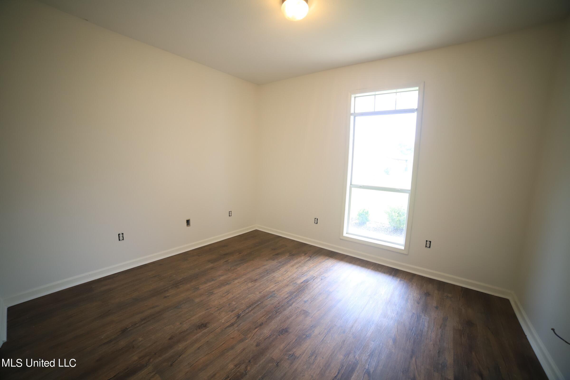120 Lennox Place Brandon, MS 39042 - Photo 8 of 17 Spare Bedroom 1