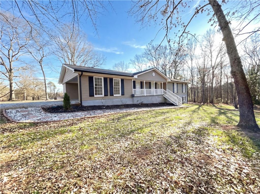 32 Banks Street Maysville, GA 30558 - Photo 8 of 41