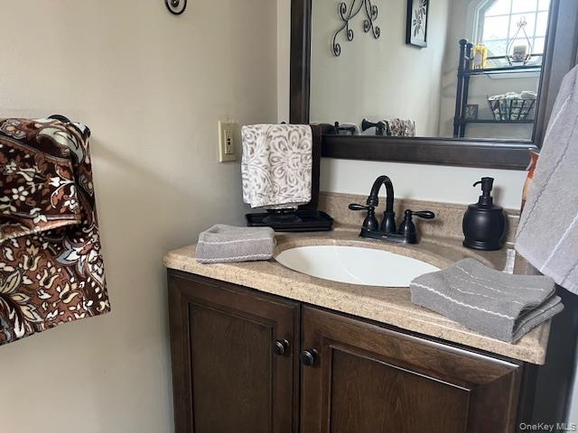 4 Fox Path Coram, NY 11727 - Photo 7 of 15