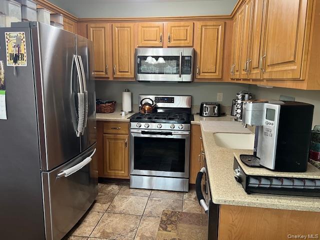 4 Fox Path Coram, NY 11727 - Photo 8 of 15