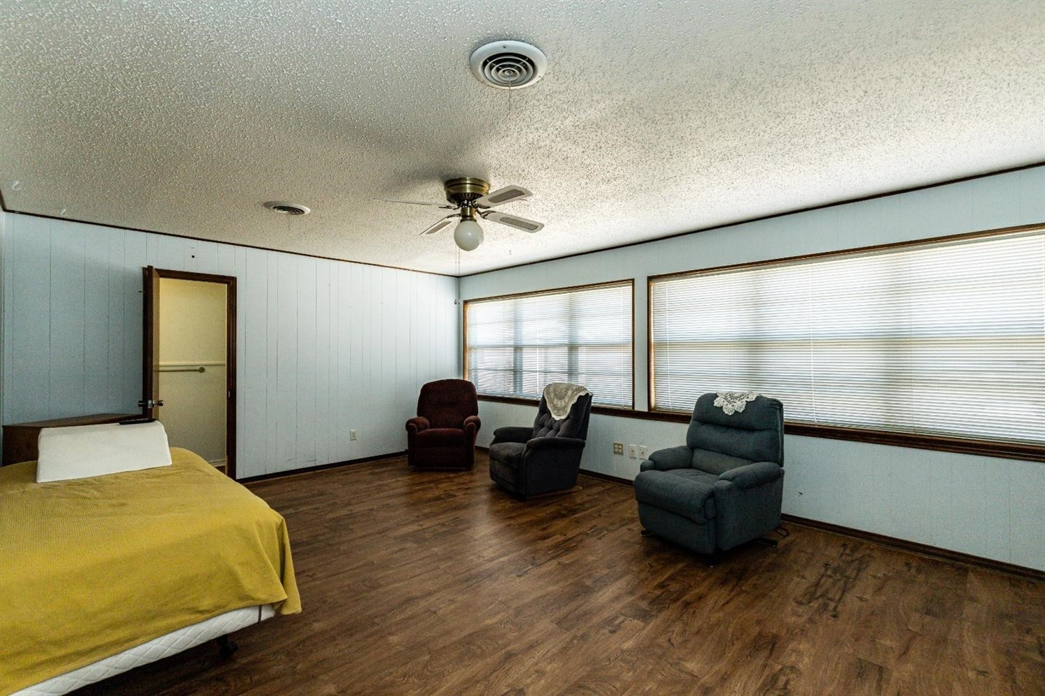 3202 68th Street Lubbock, TX 79413 - Photo 13 of 40 2nd Living