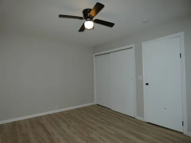 $325,000 | 2300 Greengold Street, Crest Hill, IL 60403